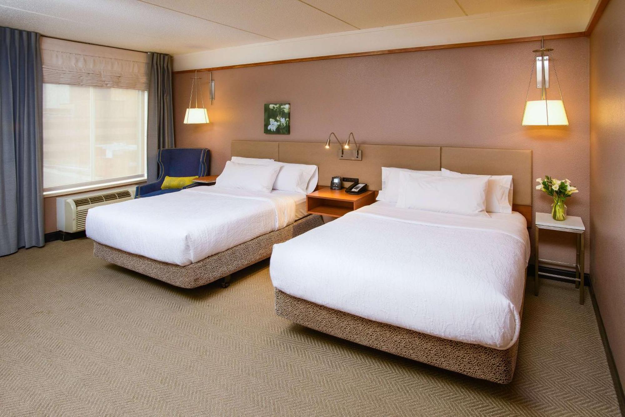 Hilton Garden Inn Rochester Downtown Екстериор снимка